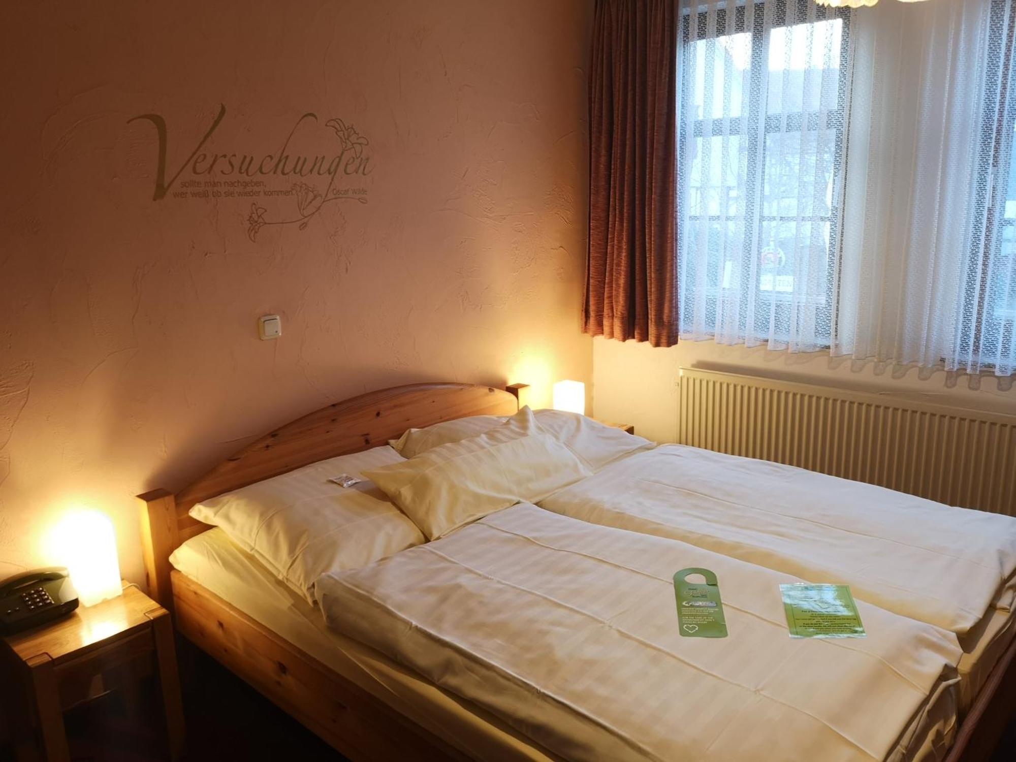 Hotel Goldflair Am Rathaus Korbach Bagian luar foto