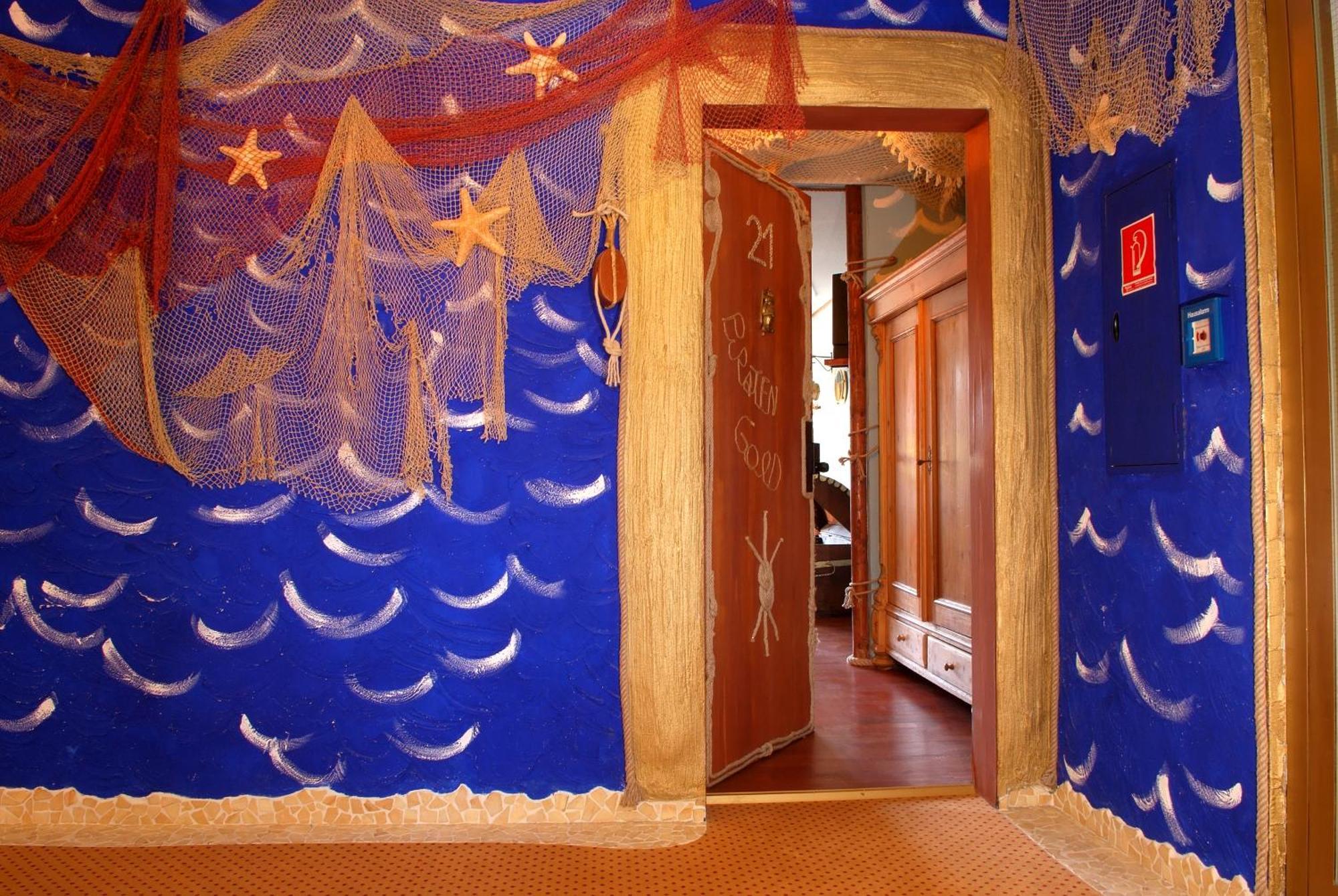 Hotel Goldflair Am Rathaus Korbach Bagian luar foto